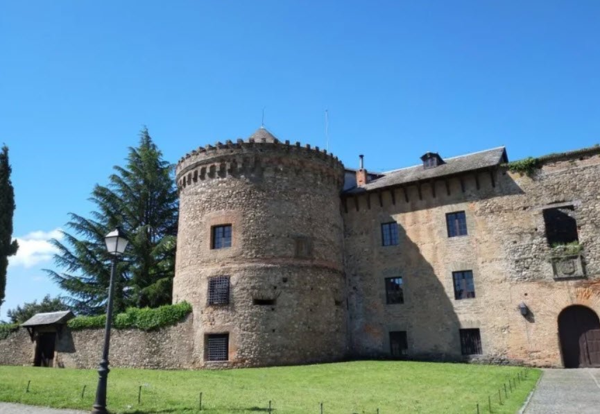 Castelo dos Novais, Spain